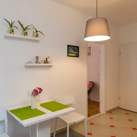 Lile Apartment *